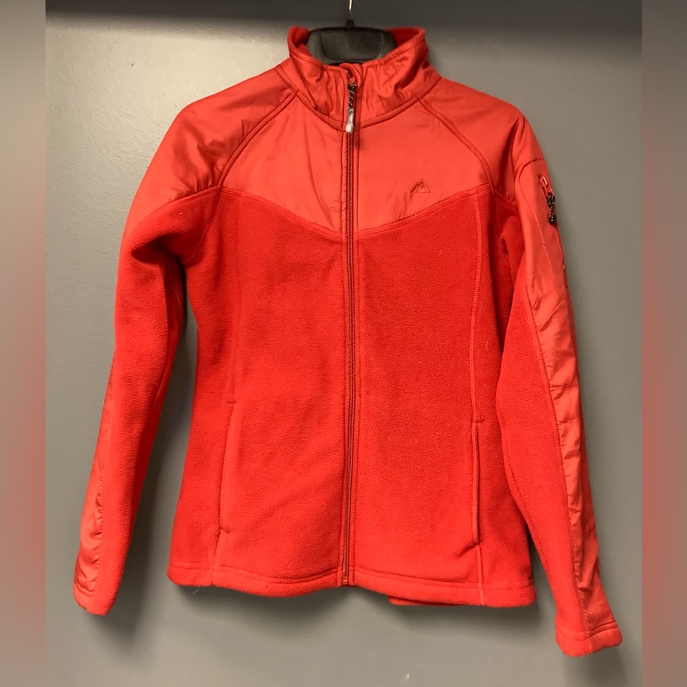 💛TODAY***$15***Snozu red full-zip fleece.
